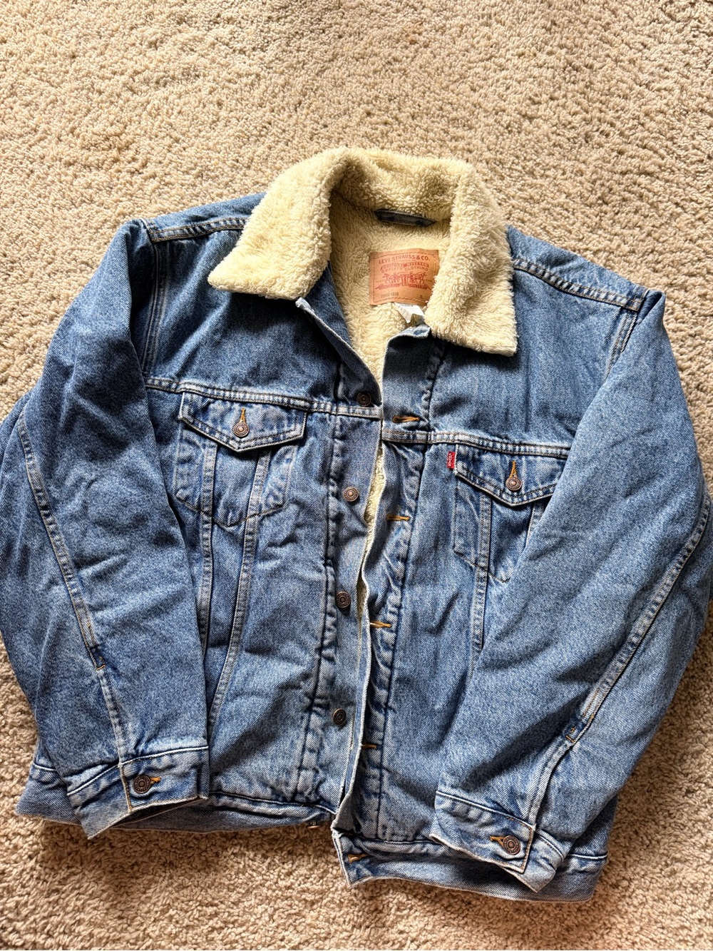 Levi’s Sherpa Lined Relaxed Trucker Denim Jacket XL 70520-0315 Blue